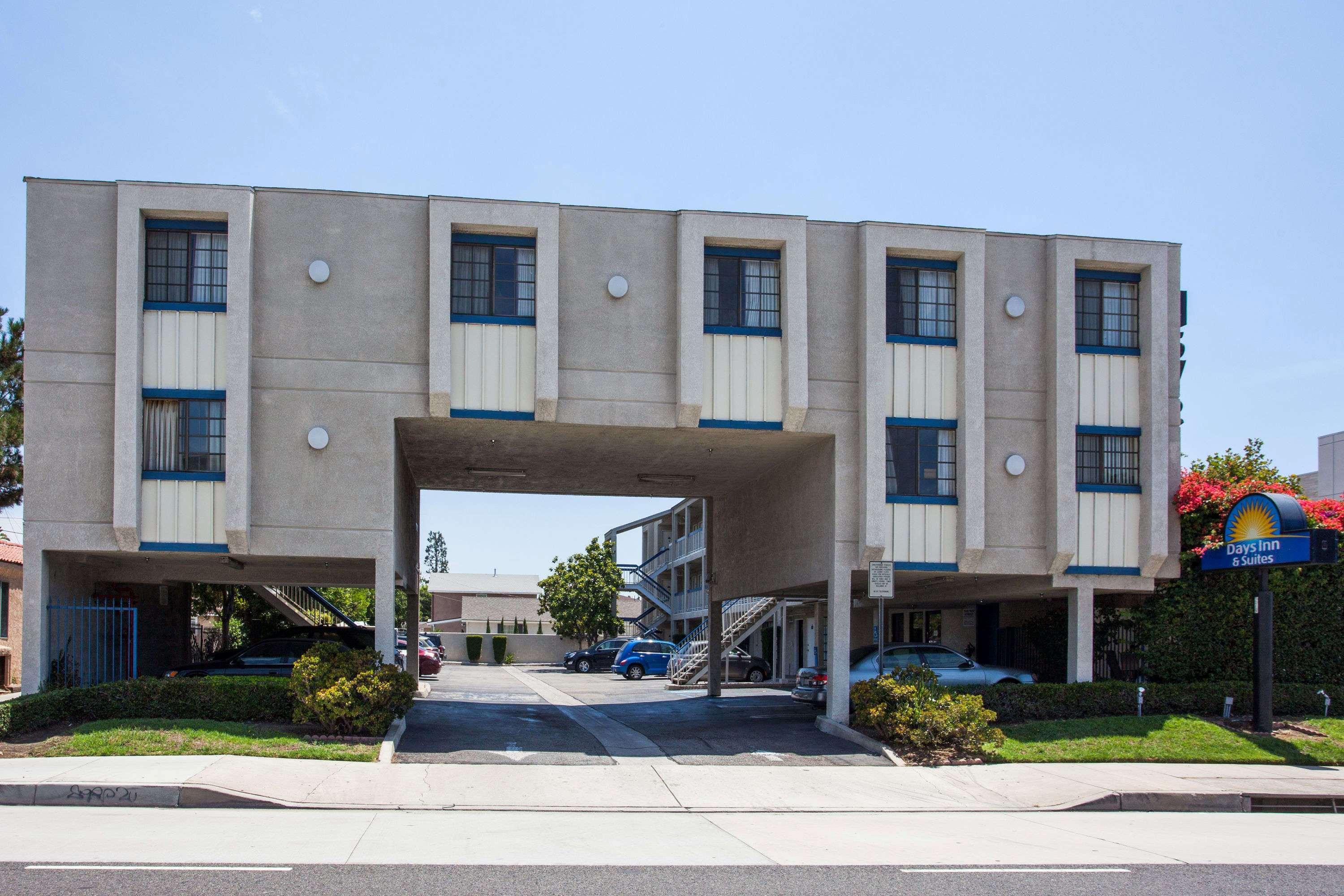 Days Inn By Wyndham Orange Anaheim Exterior foto